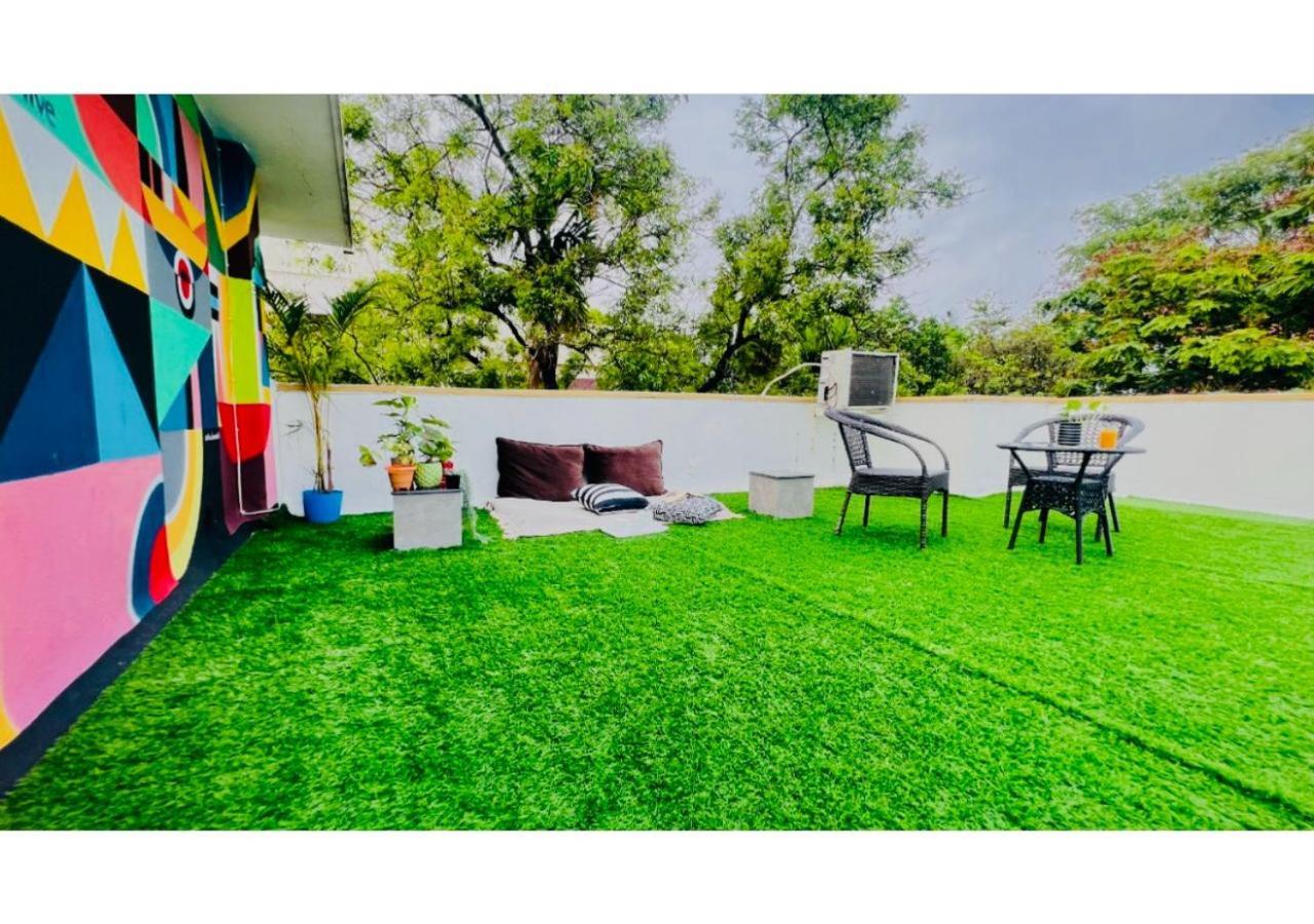 Bluo 1bhk Salt - Kitchen, Balcony, Parking ,terrace Apartment Kolkata